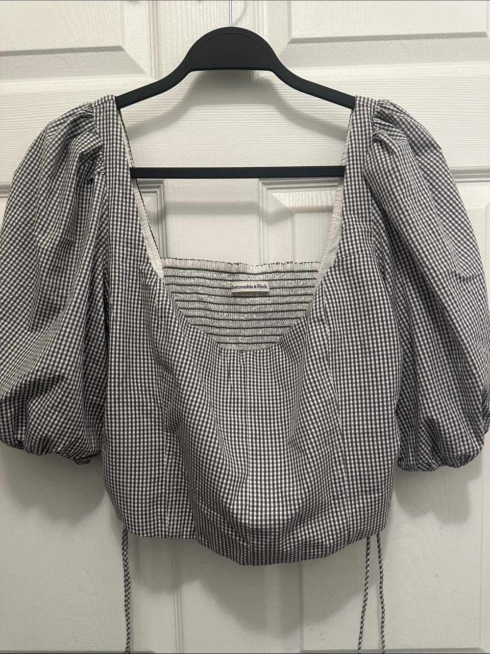 Abercrombie & Fitch Black and White Gingham Puff Sleeve Crop Top